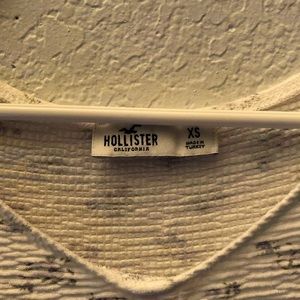 Hollister white/ blue floral cinch shirt